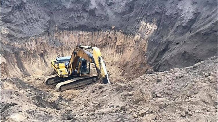 Разграбленный скифский курган в Николаевской области. Фото: Новости N