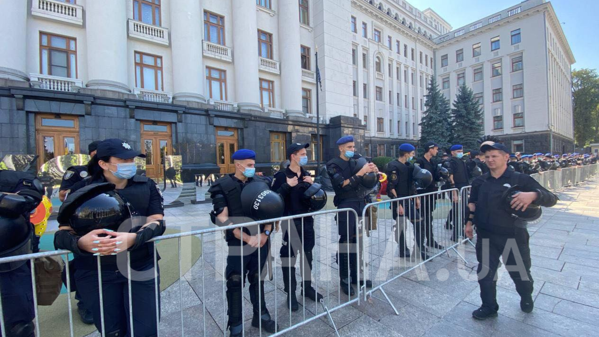 Нацкорпус митингует под Офисом Зеленского