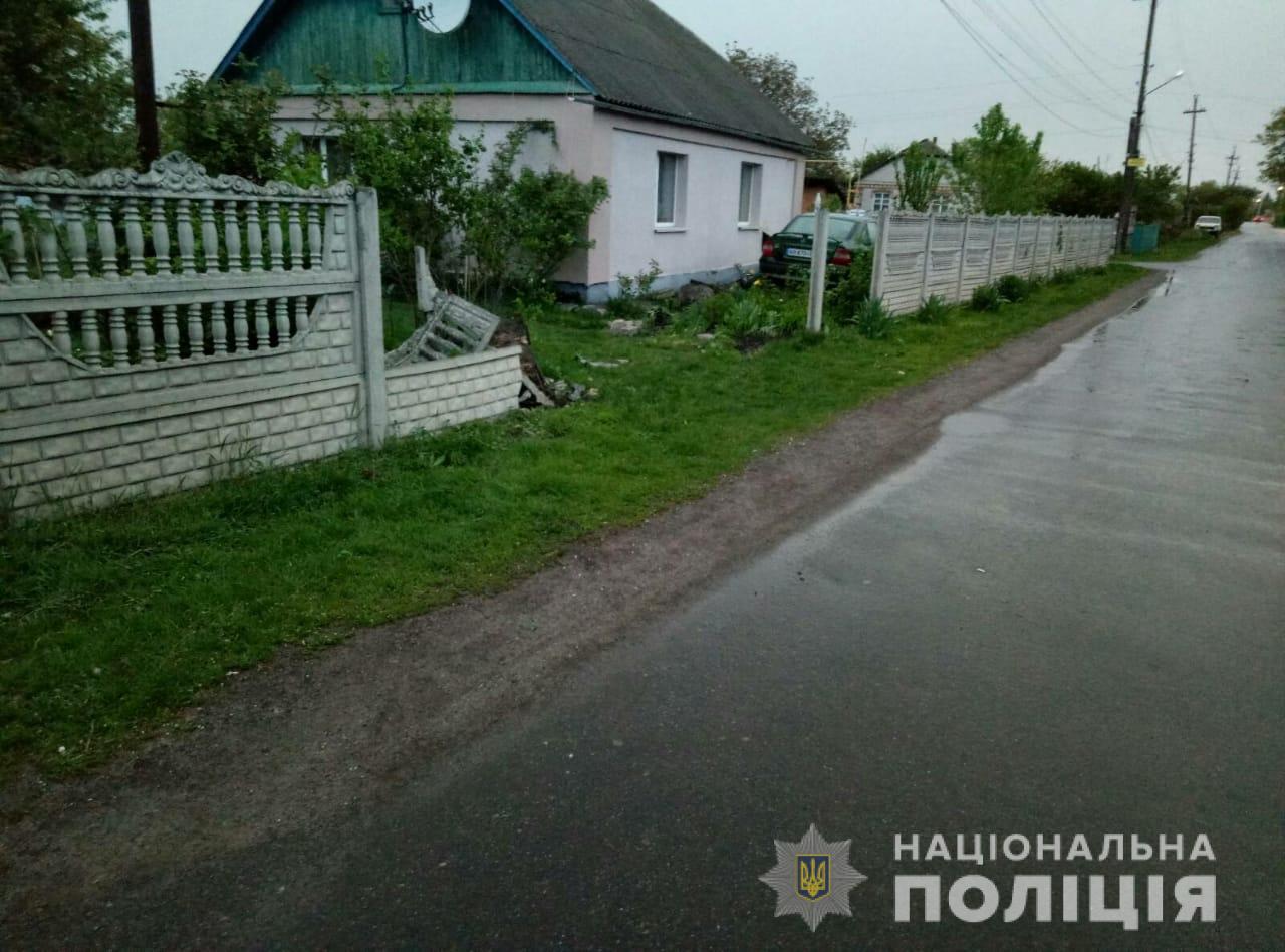 В Казатине пьяная наехала на трех человек. Фото: Нацполиция Украины