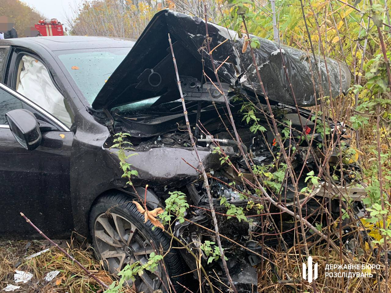 В Черниговской области возле поселка Березна произошло ДТП 2 ноября. Фото: ГБР