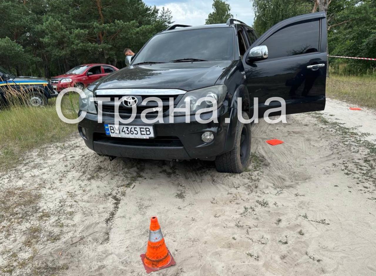 Фото с места стрельбы в Сумской области