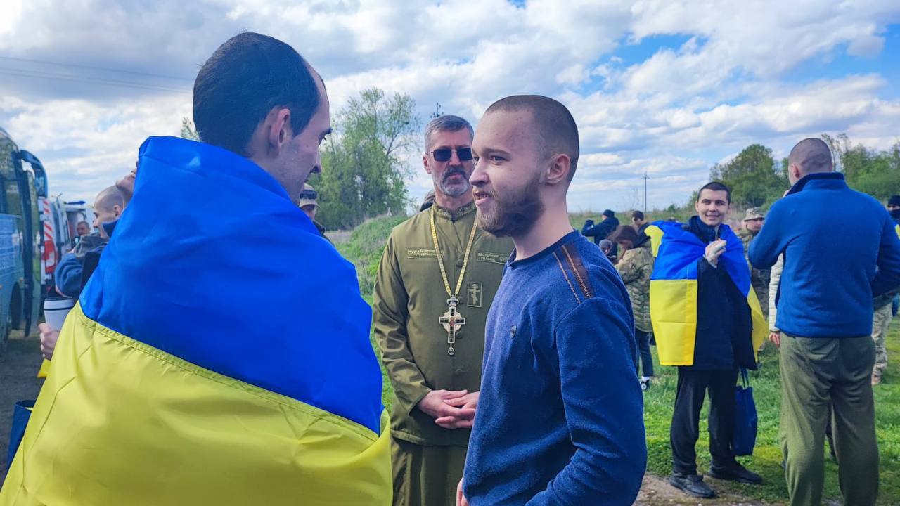 Додому повернулися з полону 45 захисників 